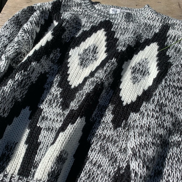 Vintage black white gray chevron chunky knit crewneck oversized grandpa sweater - Picture 13 of 16
